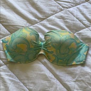 Bathing suit top strapless